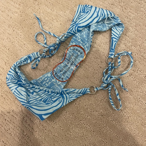 437 Reversible Paris Bikini Set w/ Matching Skirt - Blue Zebra - Picture 9 of 10